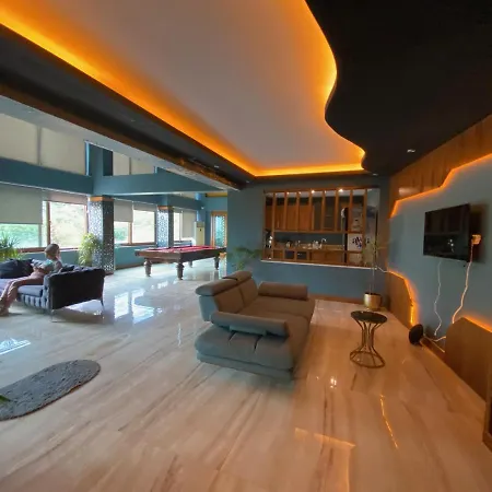 Bektas Private 4 Bedroom Villa
