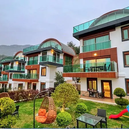 Bektas Private 4 Bedroom Alanya